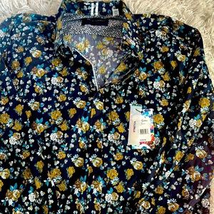 Men’s long sleeved button down shirt